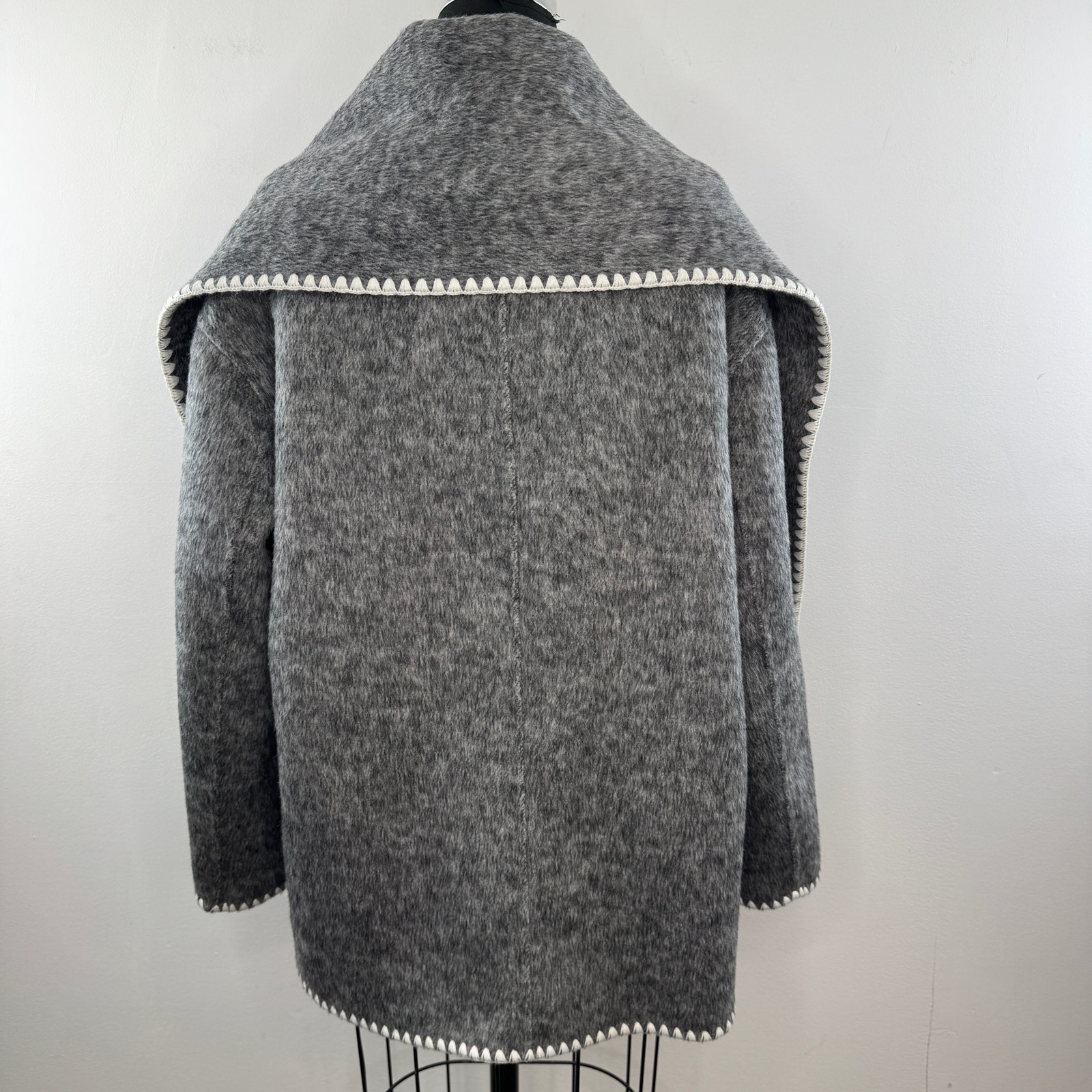 Lily Gray Boucl Wool Anti-Static Double-Faced Coat Wrap Scarf Size M Medium — image 6 of 8